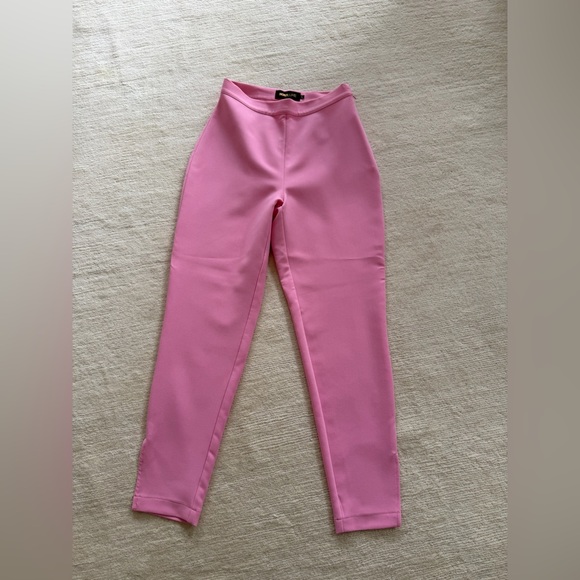 Detailed NOVALUXE Pink Blazer and Pants Set - Picture 3 of 6